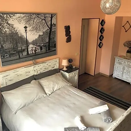 Sportinghouse Bed & Breakfast *
